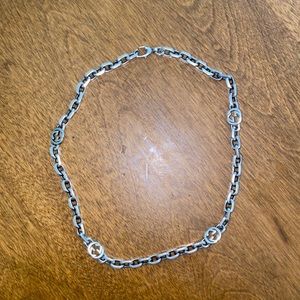 Women’s Gucci choker